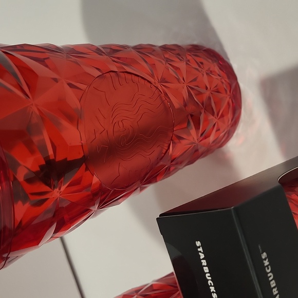 Starbucks - Picture 3 of 4